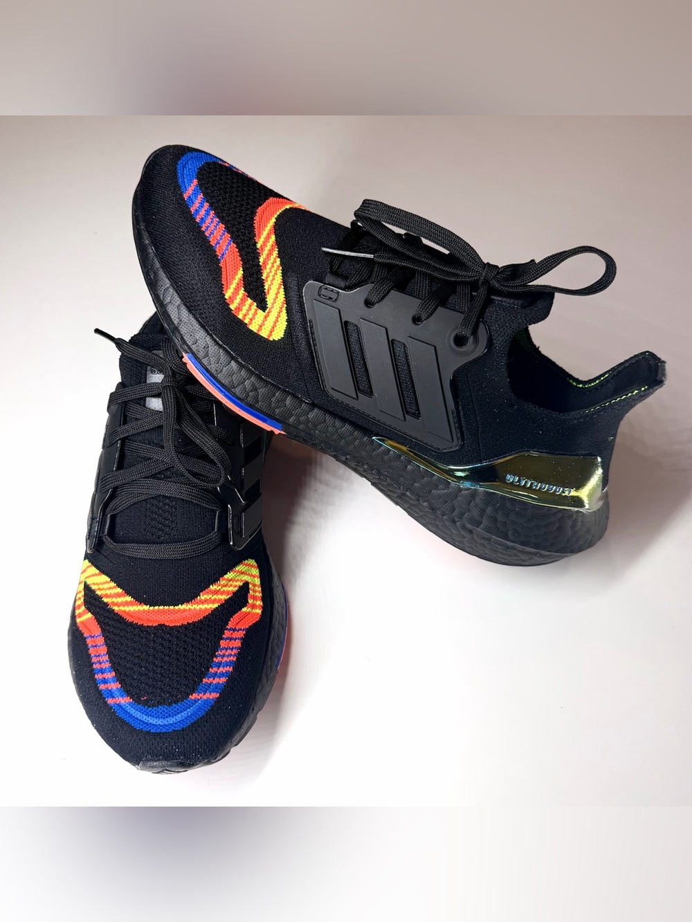 Adidas Men’s Ultraboost 22 Linear Energy Black Athletic Shoes Size- 8